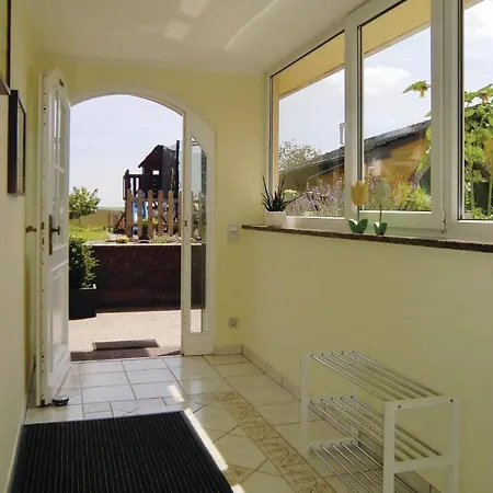 Amazing In With Kitchen Apartment *
